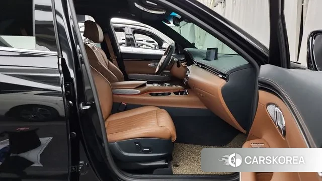 Genesis GV70 2021 Черный из Кореи, фото 2