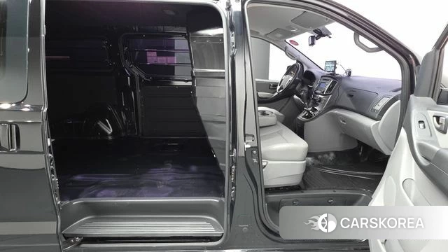 Hyundai The New Grand Starex 2019 Черный из Кореи, фото 2
