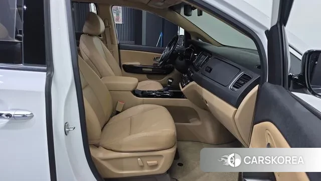 Kia The New Carnival 2019 Белый из Кореи, фото 2