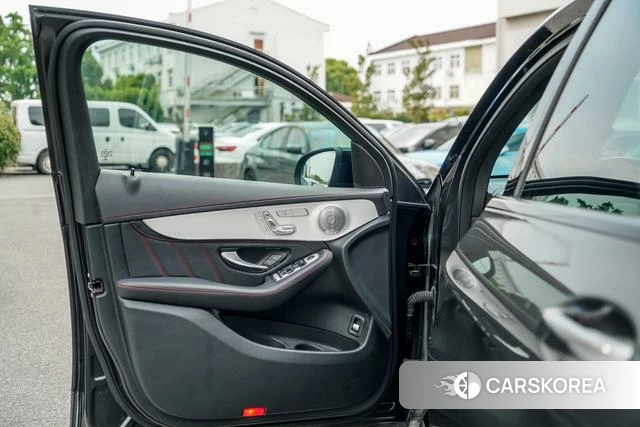 Mercedes-Benz GLC AMG 2021 Черный из Китая, фото 2