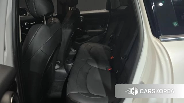 Mini Cooper 2024 Белый из Кореи, фото 2