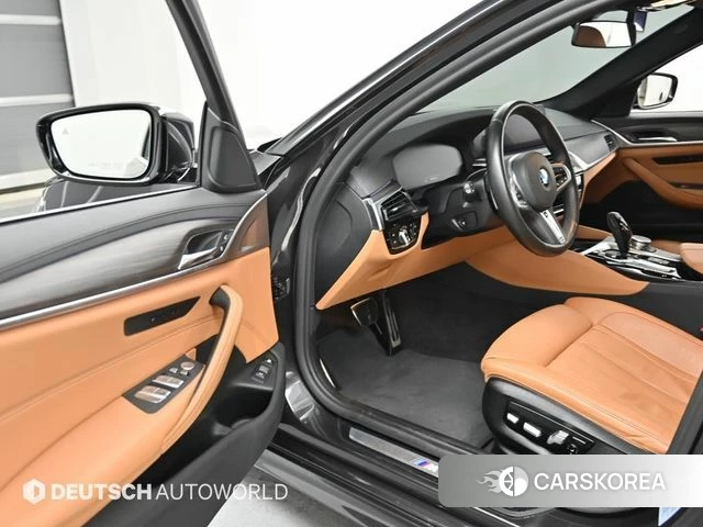 BMW 5 Series (G30) 2020 Серый из Кореи, фото 2
