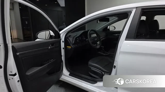 Hyundai The New Avante AD 2019 Белый из Кореи, фото 2