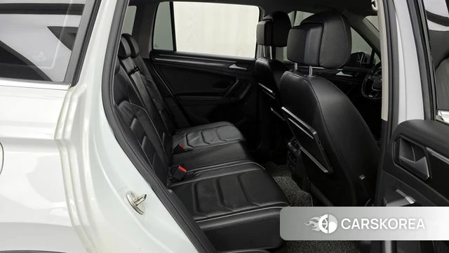 Volkswagen Tiguan second Generation 2020 Белый из Кореи, фото 2