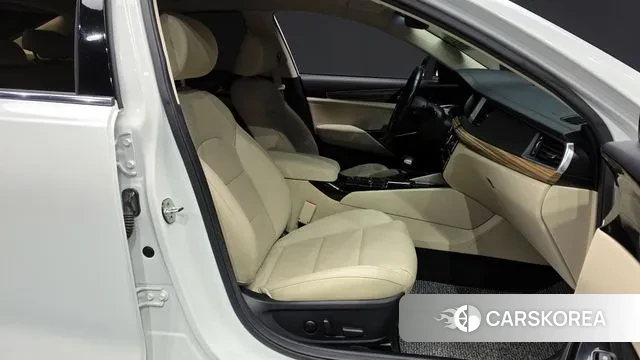 Kia Come New K7 2018 Белый из Кореи, фото 2