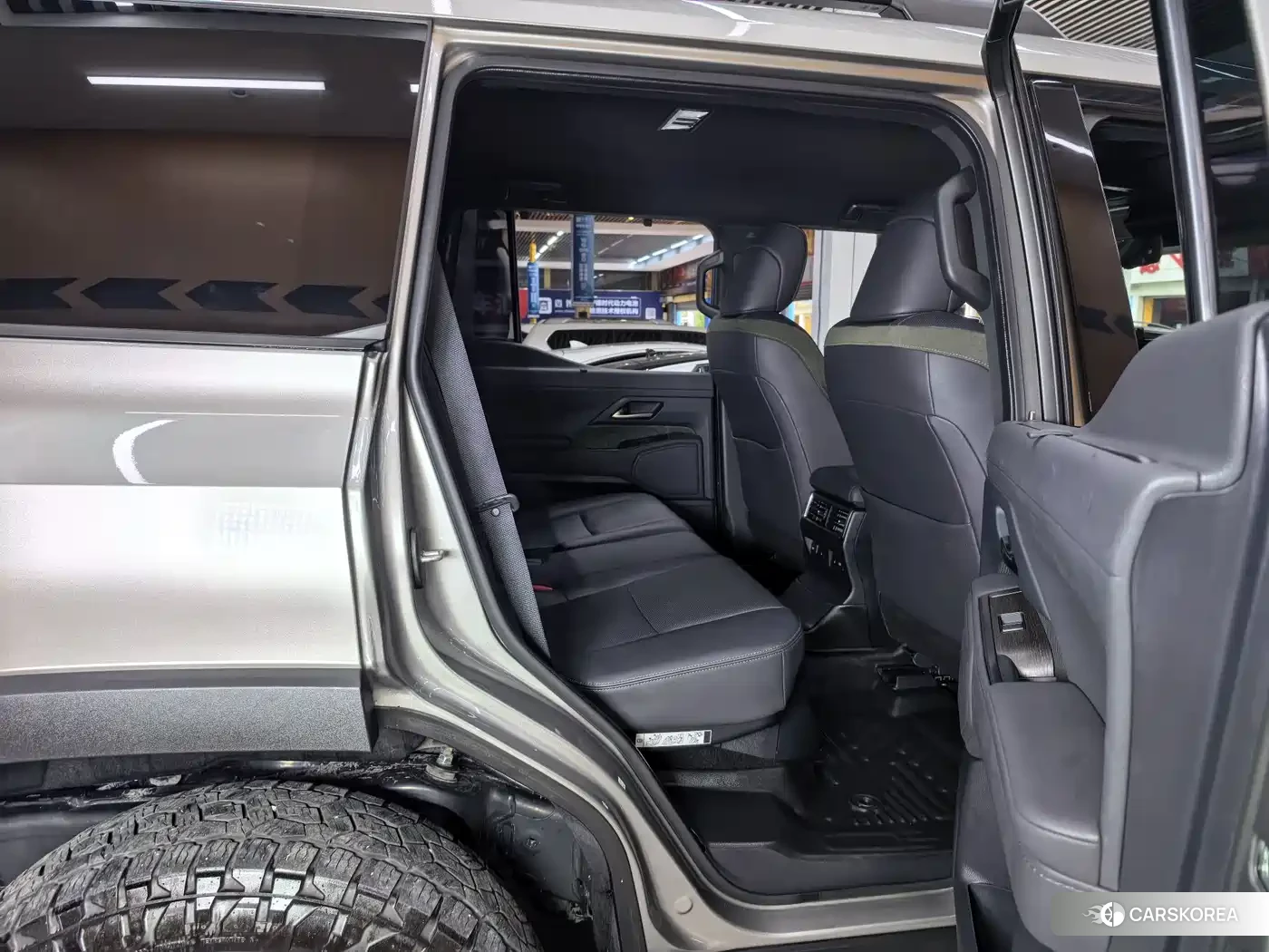 Lexus GX 2024 Silver/gray из Китая, фото 2