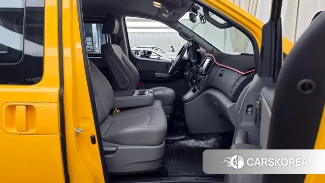 Hyundai The New Grand Starex 2019 Желтый из Кореи, фото 2