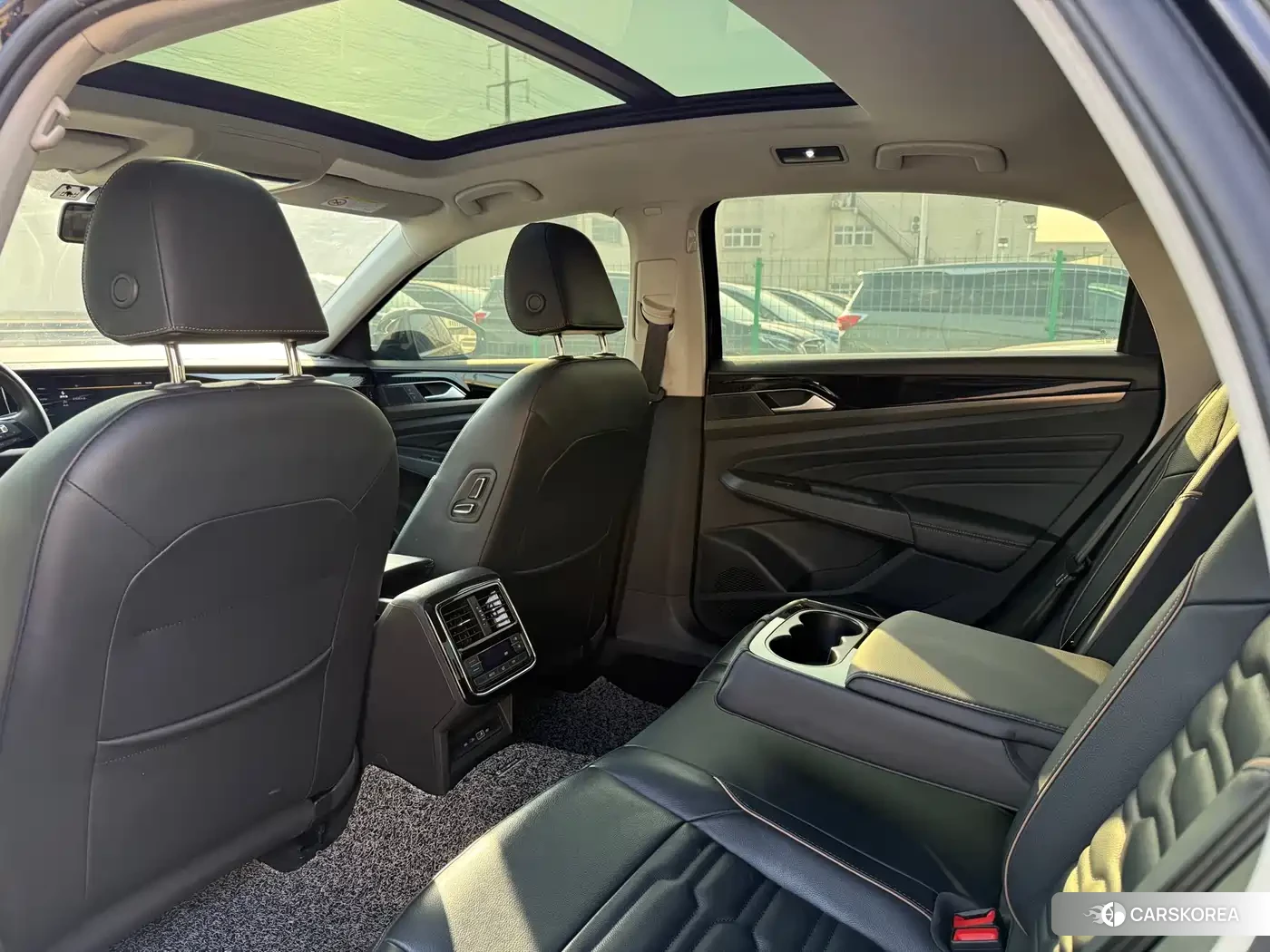Volkswagen Passat 2021 Черный из Китая, фото 2