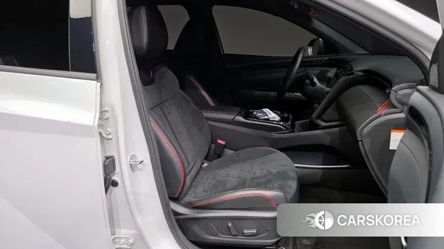 Hyundai Tucson Hybrid (NX4) 2023 Белый из Кореи, фото 2