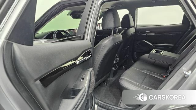 Kia Seltos 2022 Серебристо-серый из Кореи, фото 2