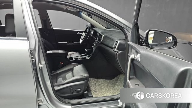 Kia Sportage The Bold 2021 Серый из Кореи, фото 2