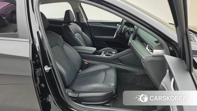 Kia K5 3rd generation 2021 Черный из Кореи, фото 2