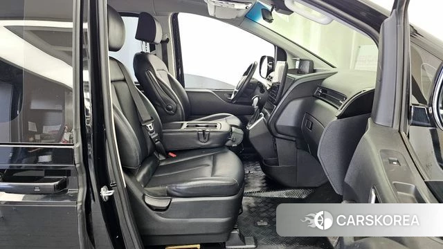 Hyundai Staria 2022 Черный из Кореи, фото 2