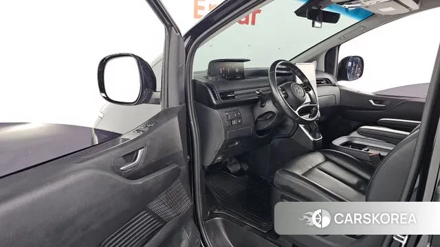 Hyundai Staria 2023 Черный из Кореи, фото 2