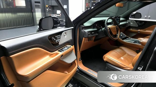 Lincoln Aviator 2nd generation 2023 Черный из Кореи, фото 2