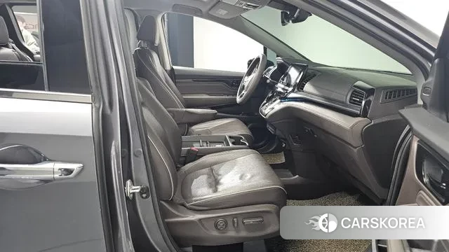 Honda Odyssey 2021 Серый из Кореи, фото 2