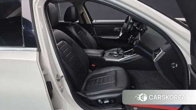 BMW 3 Series (G20) 2021 Белый из Кореи, фото 2