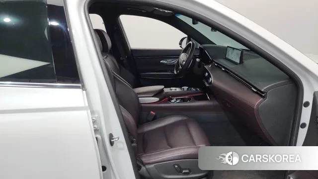 Genesis GV70 2021 Белый из Кореи, фото 2