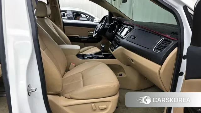 Kia The New Carnival 2018 Белый из Кореи, фото 2