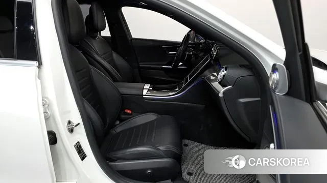 Mercedes-Benz C-Class W206 2022 Белый из Кореи, фото 2