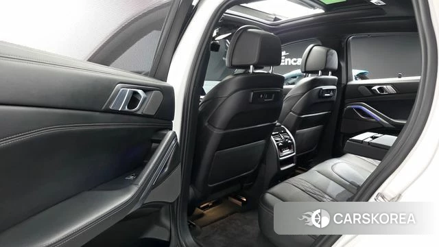 BMW X6 (G06) 2023 Белый из Кореи, фото 2