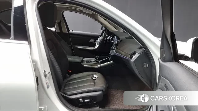 BMW 3 Series (G20) 2020 Белый из Кореи, фото 2