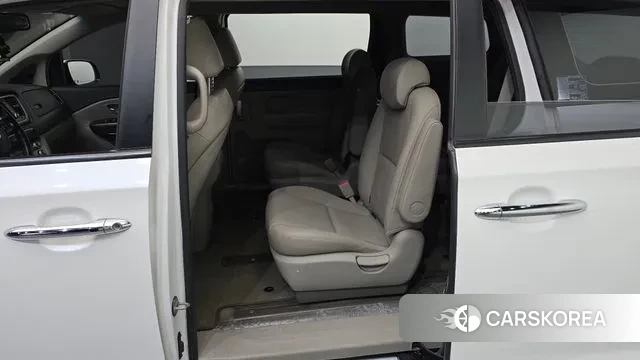 Kia The New Carnival 2018 Белый из Кореи, фото 2