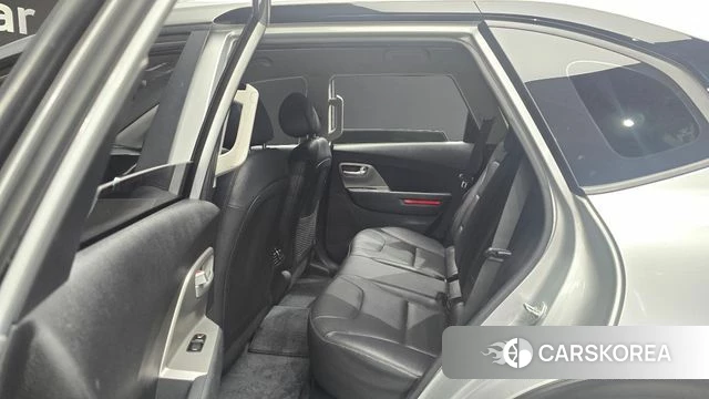 Kia Niro Plus 2022 Серебряный из Кореи, фото 2