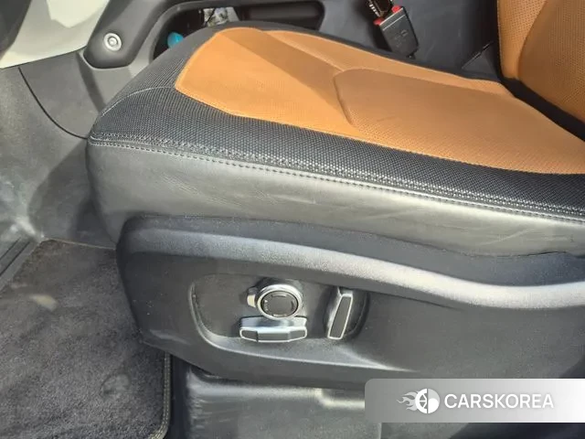 Land Rover Defender (L663) 2023 Черный из Кореи, фото 2