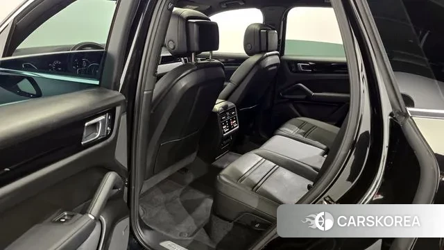 Porsche Cayenne (PO536) 2023 Черный из Кореи, фото 2