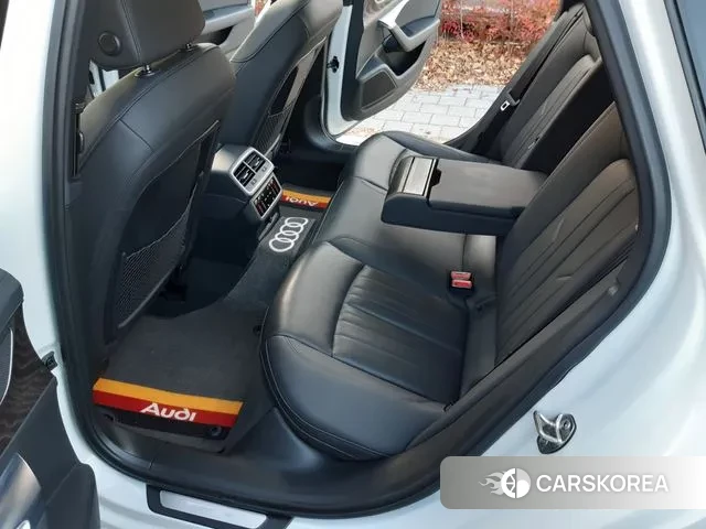 Audi A6 (C8) 2021 Белый из Кореи, фото 2