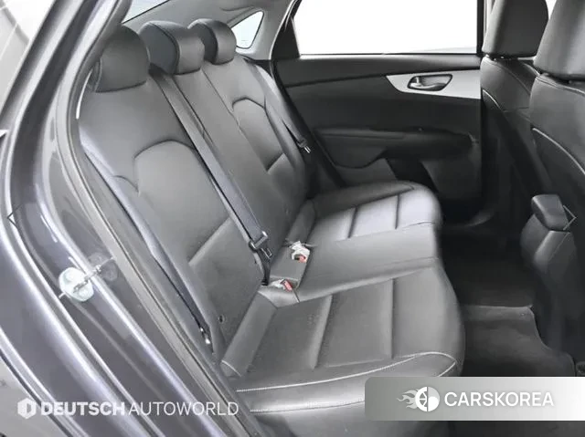 Kia The New K3 2nd generation 2022 Серый из Кореи, фото 2