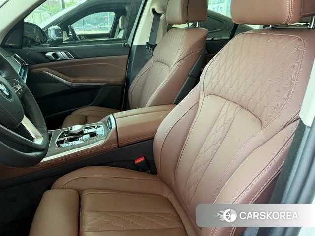 BMW X5 (G05) 2025 Белый из Кореи, фото 2