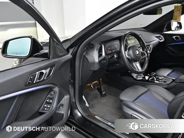 BMW 1 Series (F40) 2023 Черный из Кореи, фото 2