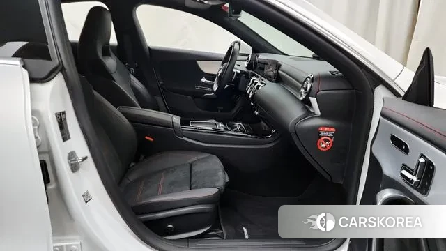 Mercedes-Benz CLA-Class C118 2024 Белый из Кореи, фото 2