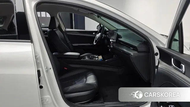 Kia The New K5 3rd generation 2024 Белый из Кореи, фото 2