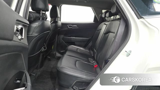 Kia Sportage 5th Generation Hybrid 2023 Белый из Кореи, фото 2