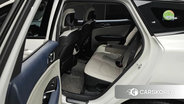 Kia Sportage 5th Generation Hybrid 2022 Белый из Кореи, фото 2