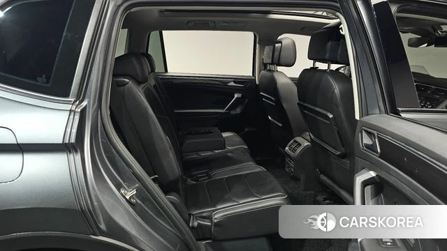 Volkswagen Tiguan Allspace 2020 Серый из Кореи, фото 2