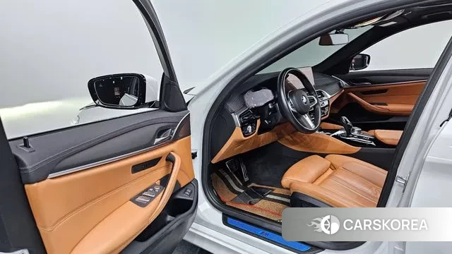 BMW 5 Series (G30) id 3110987 из Кореи 2