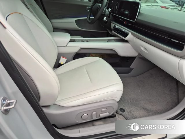 Hyundai Ionic 6 2023 Серебристо-серый из Кореи, фото 2