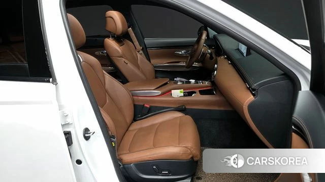 Genesis GV70 2022 Белый из Кореи, фото 2