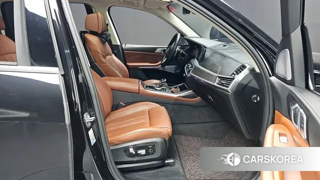 BMW X7 (G07) 2021 Черный из Кореи, фото 2