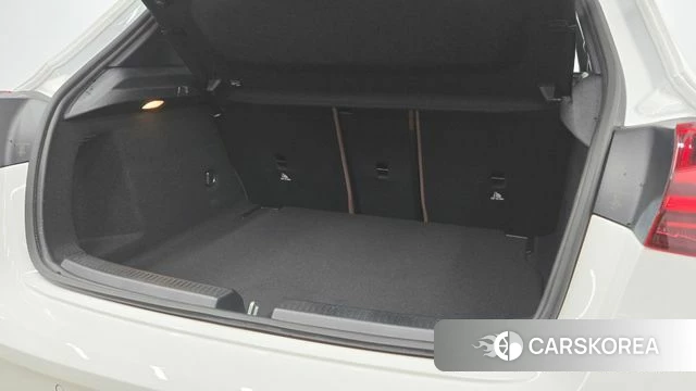 Mercedes-Benz A-Class W177 2025 Белый из Кореи, фото 2