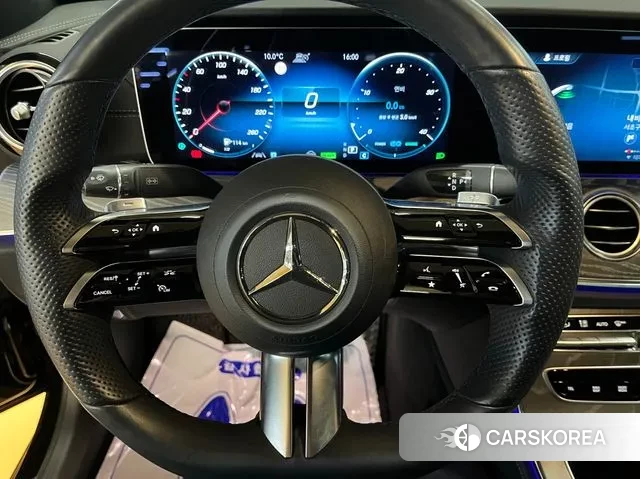 Mercedes-Benz E-Class W213 2021 Черный из Кореи, фото 2