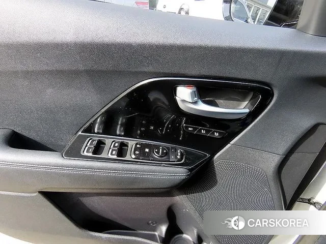 Kia Niro EV 2021 Серебристо-серый из Кореи, фото 2