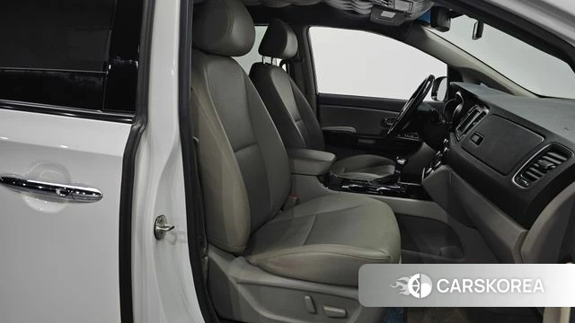 Kia The New Carnival 2019 Белый из Кореи, фото 2