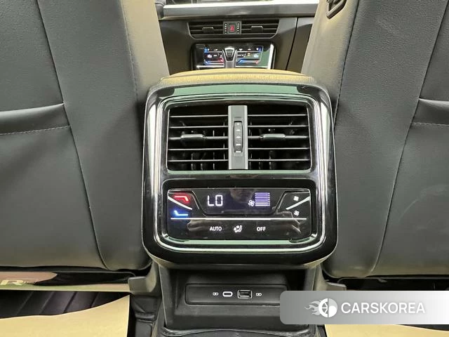 Volkswagen Passat 2024 Черный из Китая, фото 2