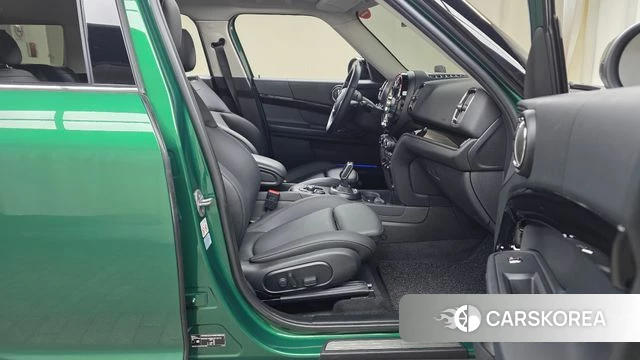 Mini Cooper Countryman 2023 Зеленый из Кореи, фото 2