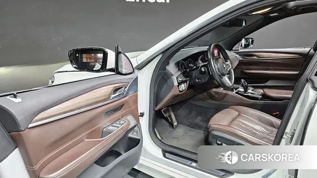BMW 6 Series GT (G32) 2019 Белый из Кореи, фото 2